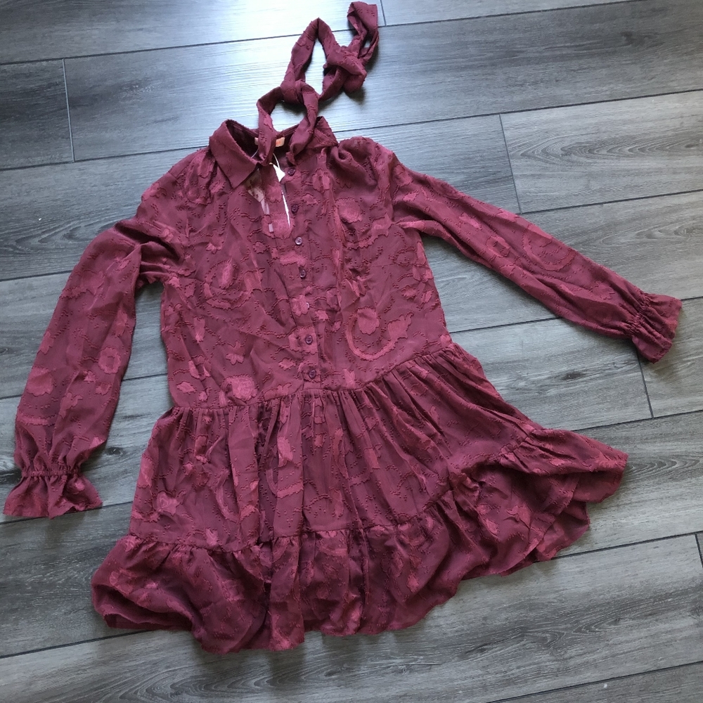 Euro flirty bow neck button flare blouse. Sz S